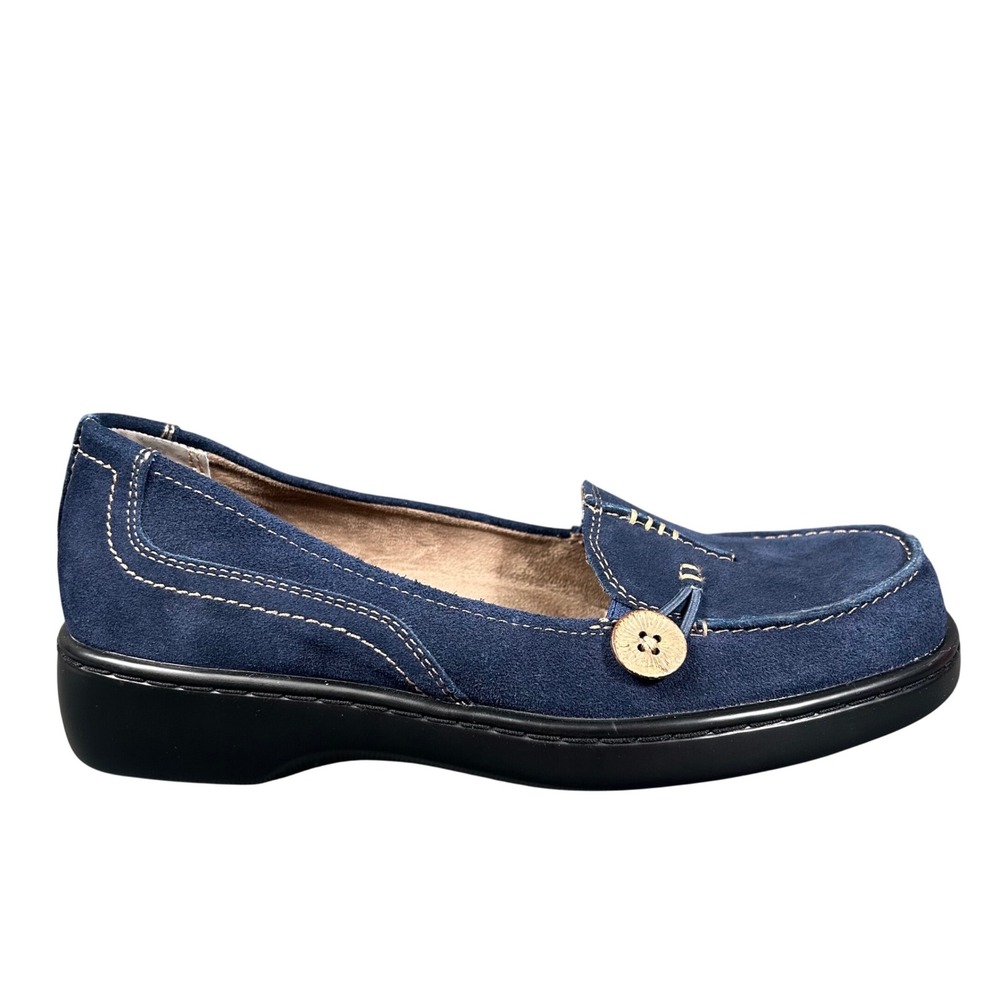 Array Womens Navy Blue Suede Leather Loafers Button Accent Shoes Size 9W